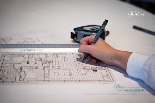 Se former au métier d'architecte d'intérieur directement sur le terrain.